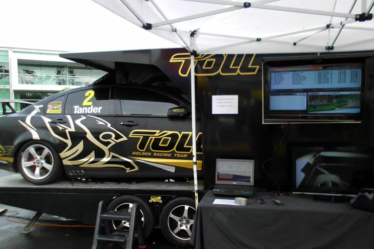 Super Car & V8 Simulator V8 Simulator & Super Car